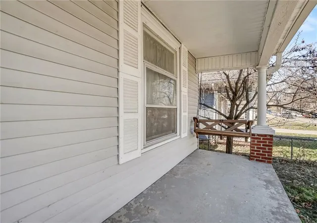 Photo 4 of Single family home for sale at 2618 Sacramento St, Saint Joseph, MO 64507 | MLS# 2608336 | Listing updated on 2026-04-01
