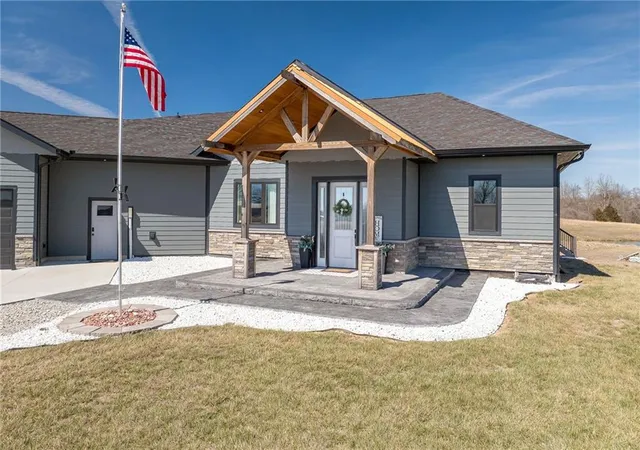 4th image of 7300 80Th Rd, St Joseph, MO 64507 | MLS# 2608364