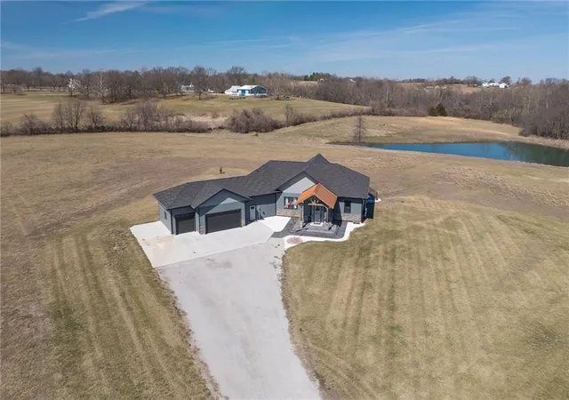 5th image of 7300 80Th Rd, St Joseph, MO 64507 | MLS# 2608364