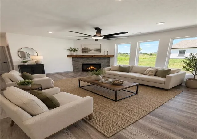 2nd image of 1300 Ne Sequoia Ct, Oak Grove, MO 64075 | MLS# 2608409
