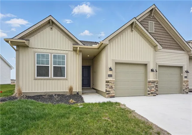 Photo 1 of Sale Pending at 12409 S Acacia Dr, Lee's Summit, MO 64086 | MLS# 2608414 | Listing updated on 2026-05-15