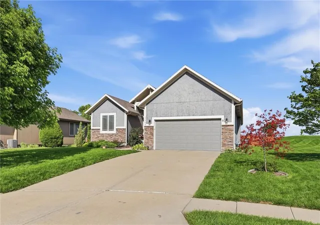 1st image of 17743 S Laverty St, Olathe, KS 66062 | MLS# 2608434