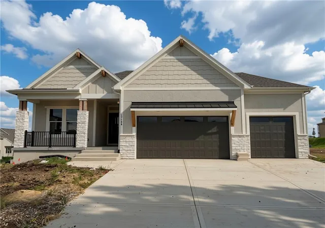 Photo 1 of Single family home for sale at 17186 S Laurelwood St, Olathe, KS 66062 | MLS# 2608496 | Listing updated on 2026-10-23