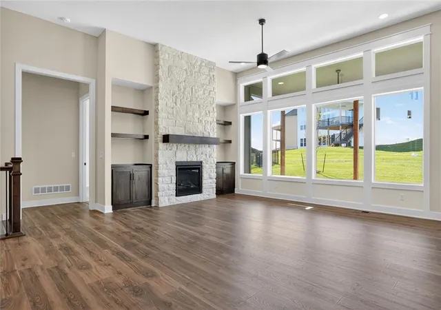 Photo 3 of Single family home for sale at 17186 S Laurelwood St, Olathe, KS 66062 | MLS# 2608496 | Listing updated on 2026-10-23