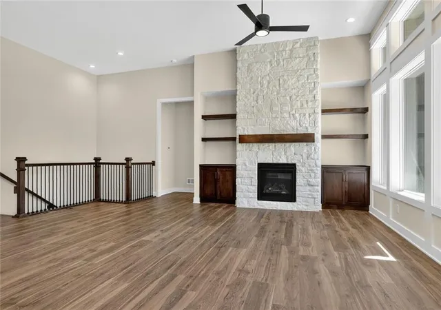 Photo 4 of Single family home for sale at 17186 S Laurelwood St, Olathe, KS 66062 | MLS# 2608496 | Listing updated on 2026-10-23