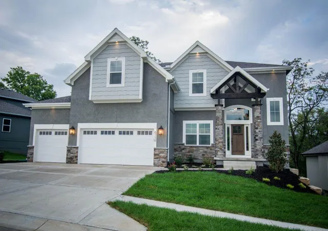 1st image of 5779 Nw Black Oak Ct, Kansas City, MO 64152 | MLS# 2608564