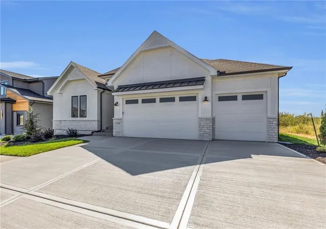 3rd image of 16946 S Illusion St, Olathe, KS 66062 | MLS# 2608589