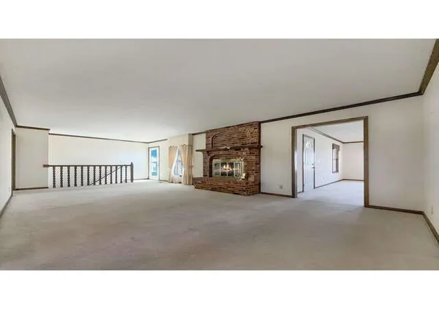 Homes for sale in Lexington, MO | 1405 High Dr, Lexington, MO 64067 | MLS# 2608630