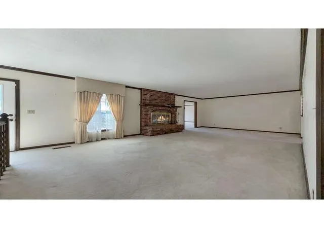 Homes for sale in Lexington, MO | 1405 High Dr, Lexington, MO 64067 | MLS# 2608630