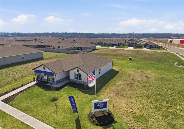 Photo 4 of Single family home for sale at 20385 W 193rd Lane, Spring Hill, KS 66083 | MLS# 2608685 | Listing updated on 2026-10-08