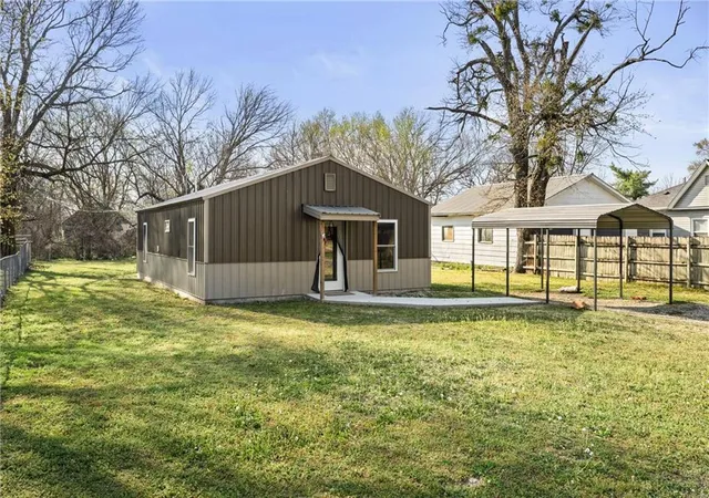 Photo 1 of Sale Pending at 609 N Wood St, Caney, KS 67333 | MLS# 2608721 | Listing updated on 2026-09-20