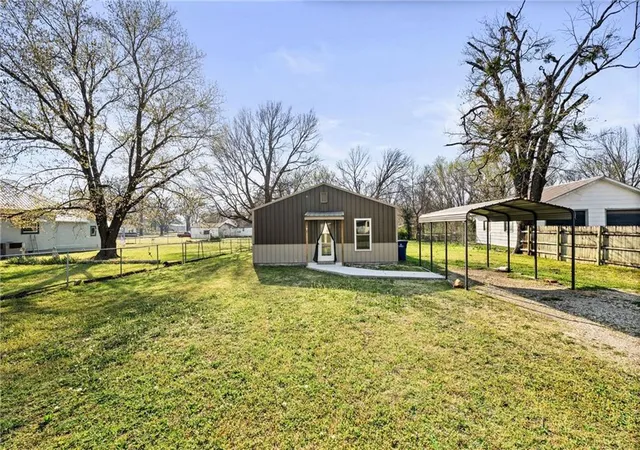 Photo 2 of Sale Pending at 609 N Wood St, Caney, KS 67333 | MLS# 2608721 | Listing updated on 2026-09-20
