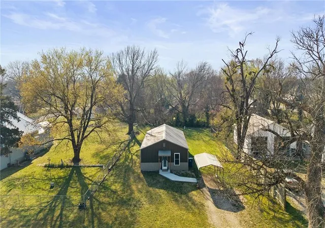 Photo 3 of Sale Pending at 609 N Wood St, Caney, KS 67333 | MLS# 2608721 | Listing updated on 2026-09-20