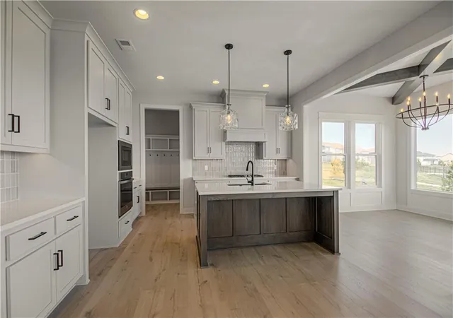 Photo 2 of Single family home for sale at 1813 Sw Arbormist Dr, Lees Summit, MO 64082 | MLS# 2608776 | Listing updated on 2026-09-19