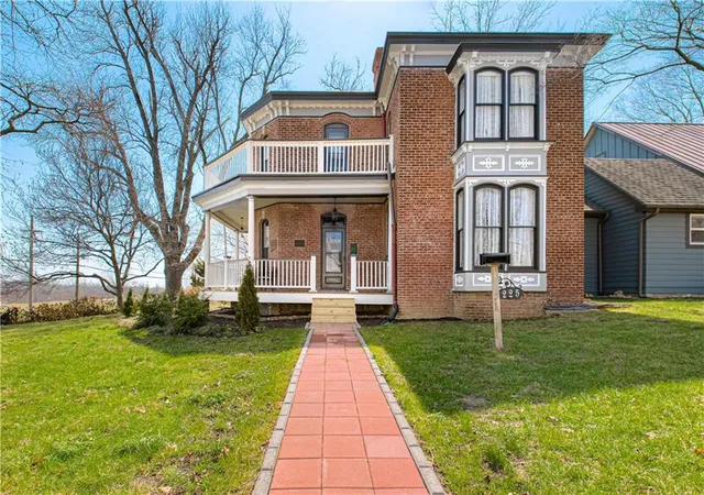 3rd image of 225 Groom St, Liberty, MO 64068 | MLS# 2608797