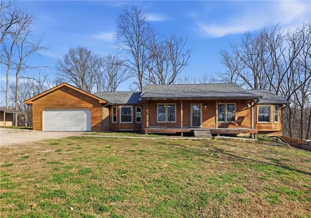 Photo 1 of Sale Pending at 19251 Bolling Rd, Lawson, MO 64062 | MLS# 2608817 | Listing updated on 2026-09-18