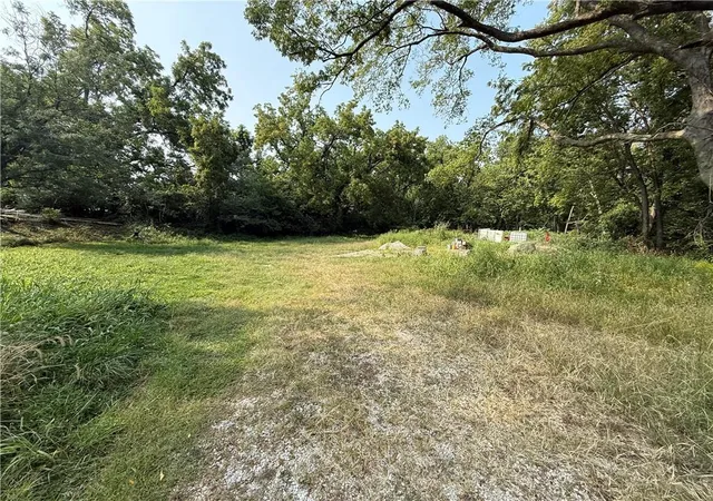 1st image of 5202 Sewell Ave, Kansas City, KS 66104 | MLS# 2608875