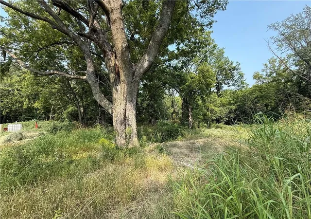2nd image of 5202 Sewell Ave, Kansas City, KS 66104 | MLS# 2608875