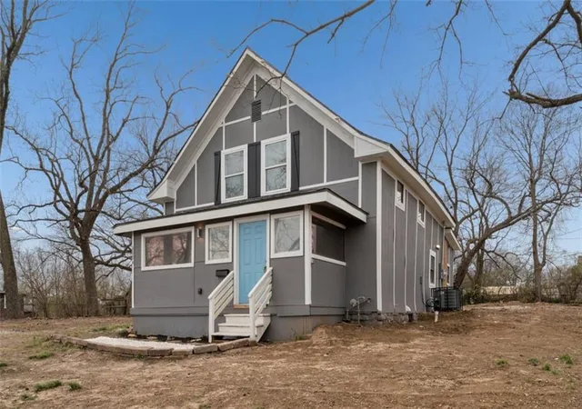 Homes for sale in Kansas City, MO | 6024 Elmwood Ave, Kansas City, MO 64130 | MLS# 2608894