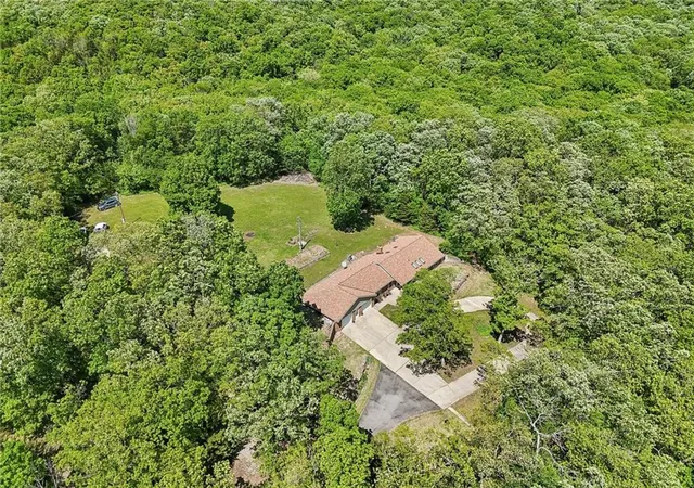 30th image of 22774 George Rd, Tonganoxie, KS 66086 | MLS# 2608953