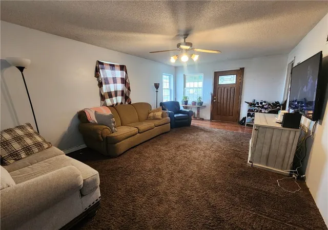 Photo 1 of Single family home for sale at 40 Munger Ave, Kansas City, MO 64119 | MLS# 2608961 | Listing updated on 2026-09-22
