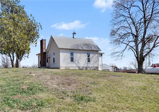 Homes for sale in Overbrook, KS | 451 N 200 Rd, Overbrook, KS 66524 | MLS# 2609034