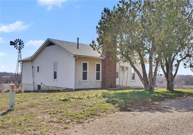 Homes for sale in Overbrook, KS | 451 N 200 Rd, Overbrook, KS 66524 | MLS# 2609034