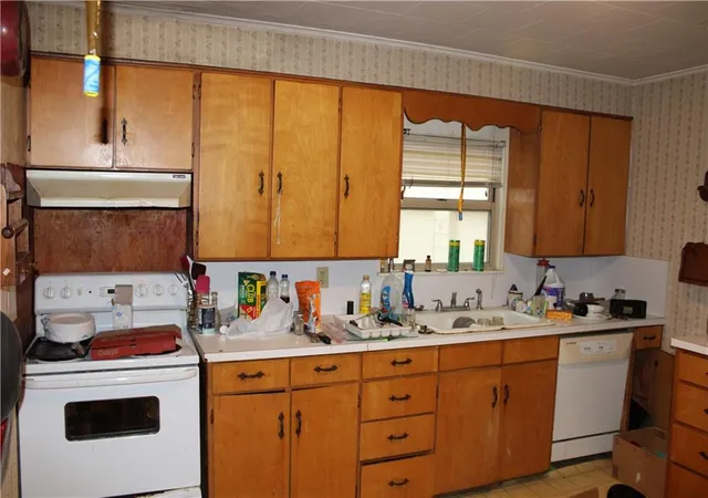 Photo 4 of Sale Pending at 1401 N Main St, Pittsburg, KS 66762 | MLS# 2609048 | Listing updated on 2026-09-03