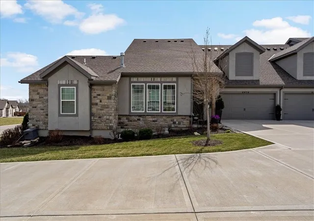 Homes for sale in Shawnee, KS | 6474 Barth Rd, Shawnee, KS 66226 | MLS# 2609082