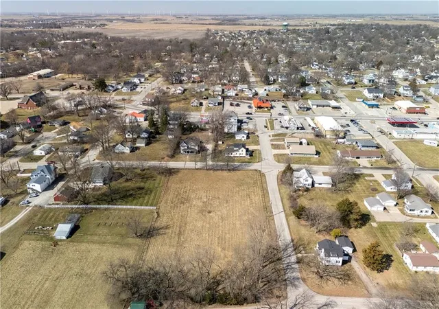 Homes for sale in Maryville, MO | S Market Lot 2 St, Maryville, MO 64468 | MLS# 2609127