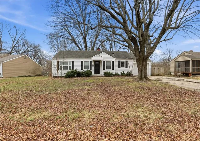 Photo 1 of Single family home for sale at 9609 E 68th Street, Raytown, MO 64133 | MLS# 2609151 | Listing updated on 2026-08-28