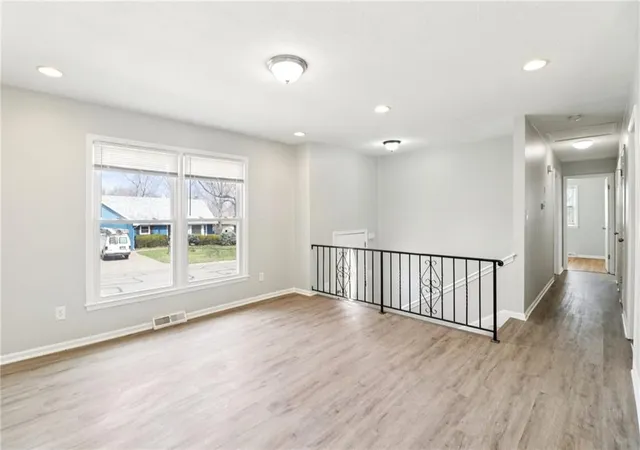 5th image of 809 Mulberry St, Lee's Summit, MO 64086 | MLS# 2609154