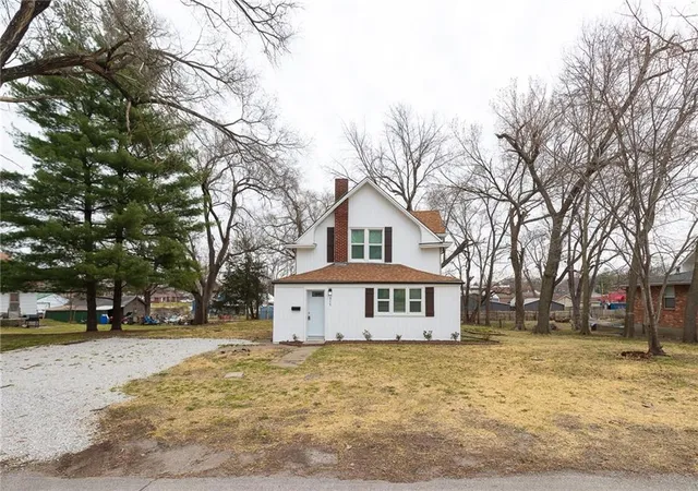 Homes for sale in Buckner, MO | 315 Osage St, Buckner, MO 64016 | MLS# 2609308