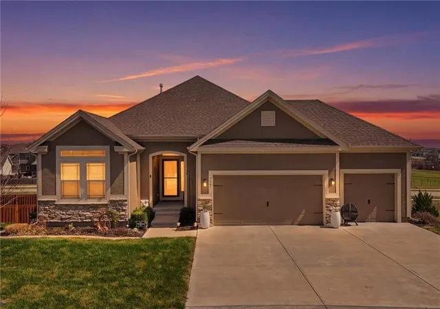 Homes for sale in Kansas City, MO | 7301 Ne 108th Ter, Kansas City, MO 64156 | MLS# 2609329
