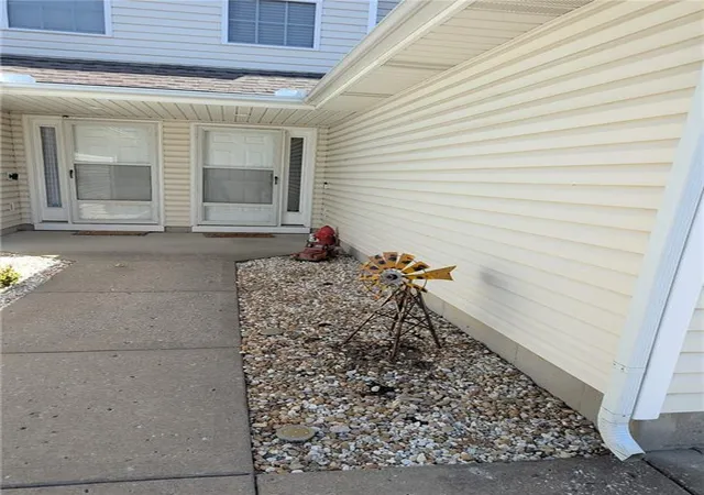 4th image of 1415 Se Norwood Dr, Lees Summit, MO 64081 | MLS# 2609374