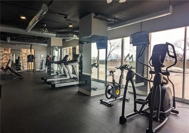 Homes for sale in Kansas City, MO | 600 E 8th St Street, Kansas City, MO 64106 | Houzeo