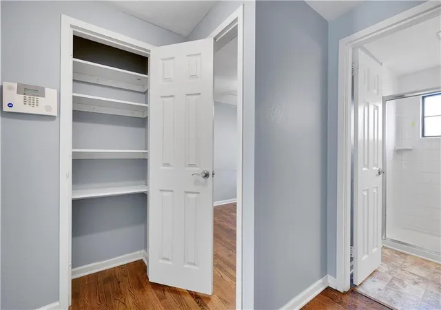 2nd image of 1114 W 46th St, Kansas City, MO 64112
