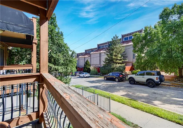 5th image of 1114 W 46th St, Kansas City, MO 64111