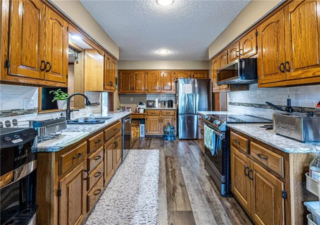 1st image of 1804 S Nicklaus Dr, Clinton, MO 64735 | MLS# 2609523