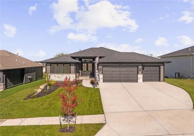 Single family home for sale at 25152 W 141st Terrace, Olathe, KS 66061 | MLS# 2609607