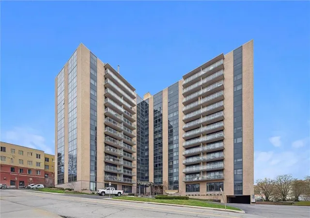 Photo 1 of Condo for sale at 4545 Wornall Rd #1210, Kansas City, MO 64111 | MLS# 2609653 | Listing updated on 2026-10-07
