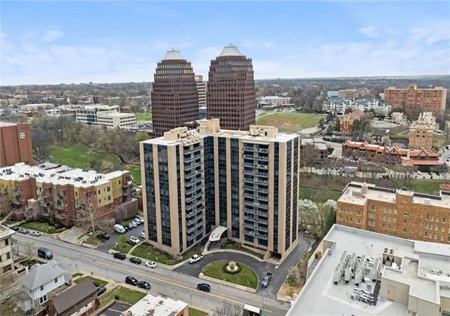 2nd image of 4545 Wornall Rd, Kansas City, MO 64111