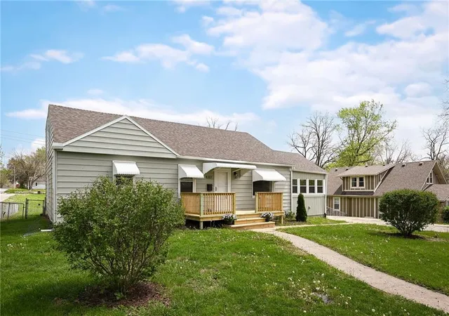 3rd image of 8301 Highland Ave, Kansas City, MO 64131 | MLS# 2609702