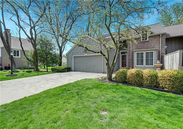 3rd image of 4421 W 112Th Ter, Leawood, KS 66211 | MLS# 2609719