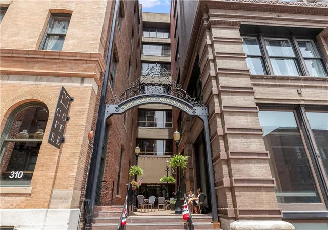 Photo 1 of Condo for sale at 308 W 8th Street #303, Kansas City, MO 64105 | MLS# 2609724 | Listing updated on 2026-08-19