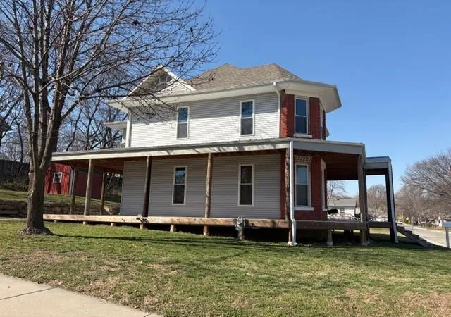 Homes for sale in Atchison, KS | 401 N 9Th St, Atchison, KS 66002 | MLS# 2609769