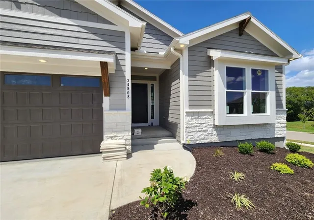 2nd image of 24908 W 145th St, Olathe, KS 66061 | MLS# 2609801