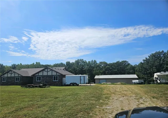 Photo 1 of Single family home for sale at 25410 High Dr, Excelsior Springs, MO 64024 | MLS# 2609873 | Listing updated on 2026-08-31