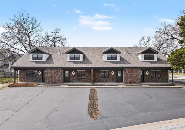 Homes for sale in Smithville, MO | 106b Smith St, Smithville, MO 64089 | MLS# 2609935