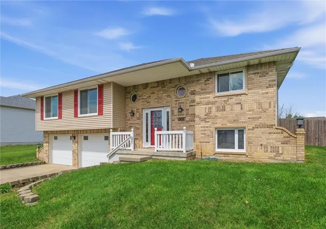Homes for sale in Cameron, MO | 1305 Sam Den Cir, Cameron, MO 64429 | MLS# 2609949